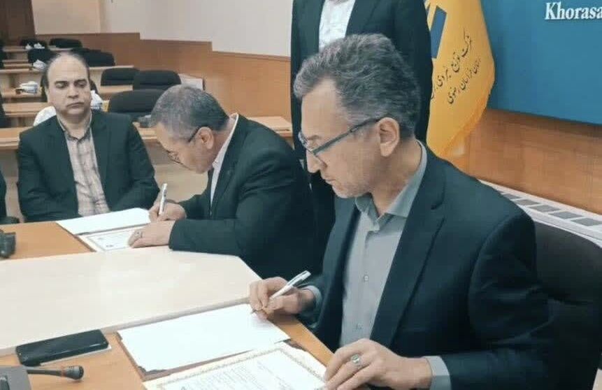 امضای تفاهم‌نامه همکاری بین پالایشگاه هاشمی‌نژاد و شرکت توزیع برق خراسان رضوی