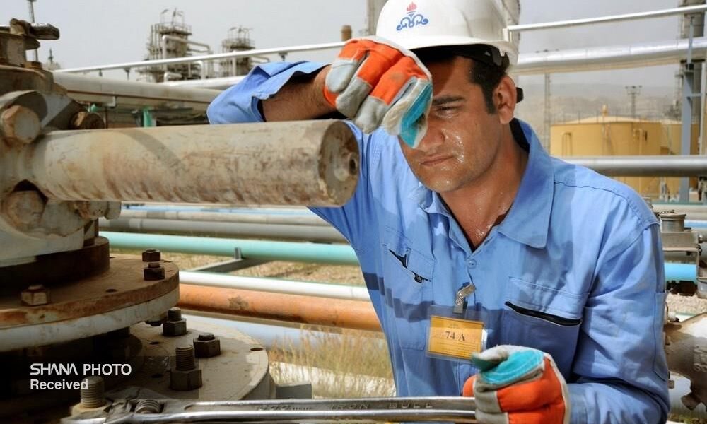 استقرار «گنبد حرارتی» و روزهای بدون تعطیلی کارکنان صنایع نفت و گاز برای تأمین سوخت نیروگاه‌ها