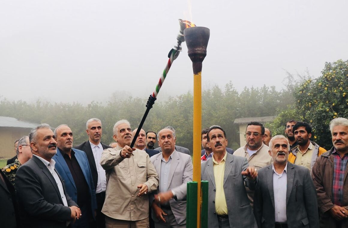 مشعل گاز در ارتفاعات املش روشن شد